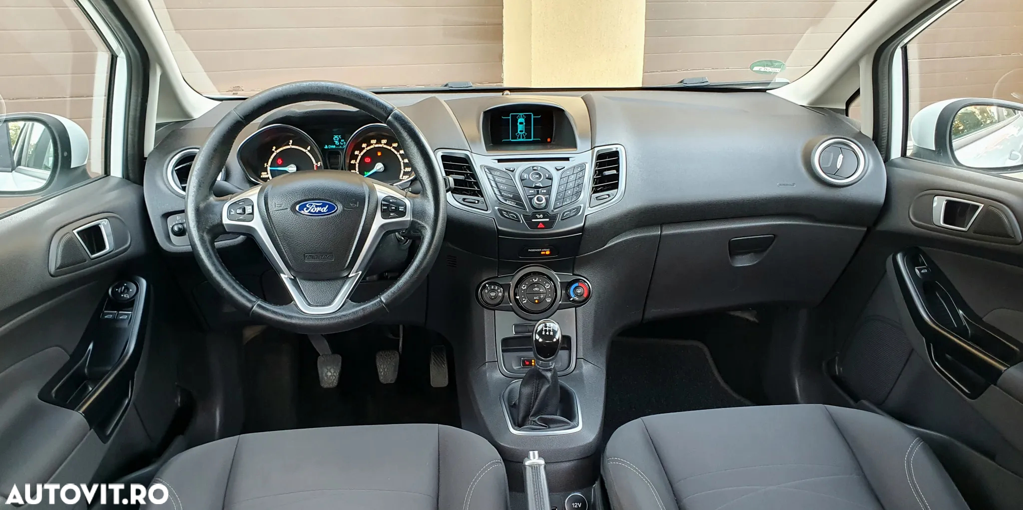 Ford Fiesta 1.5 TDCi Ambiente - 5