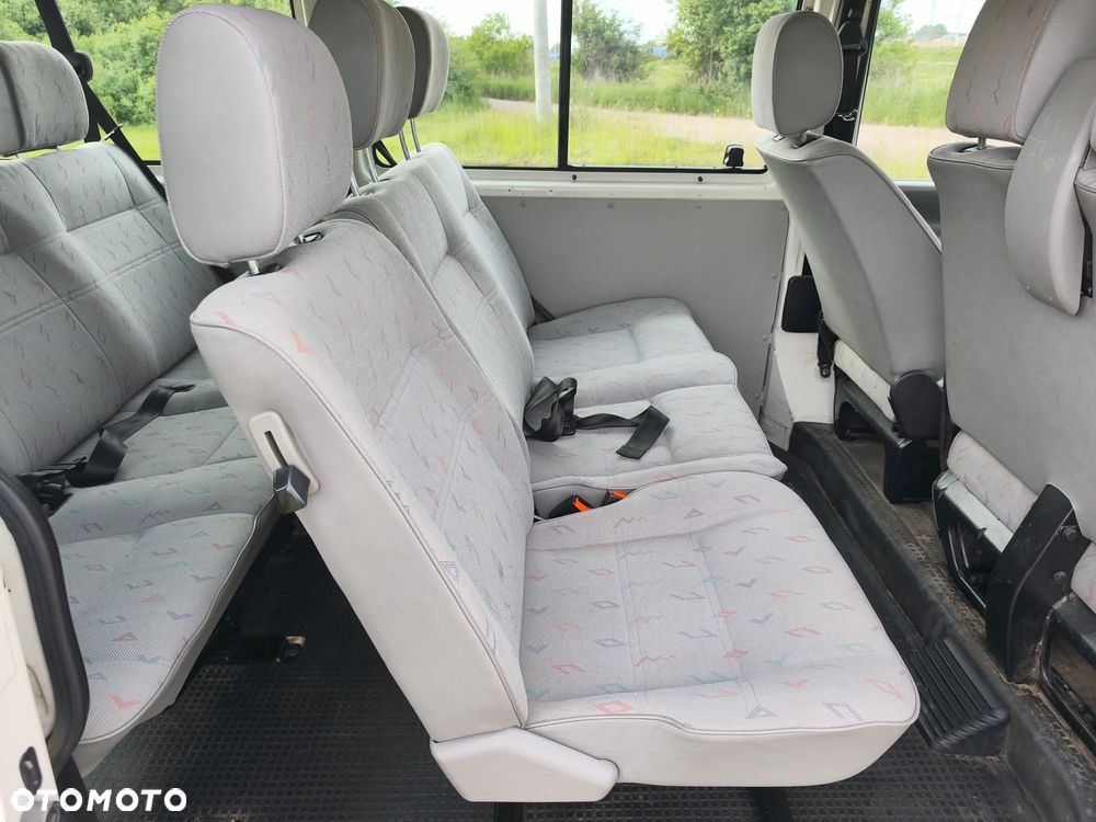 Volkswagen Transporter - 26