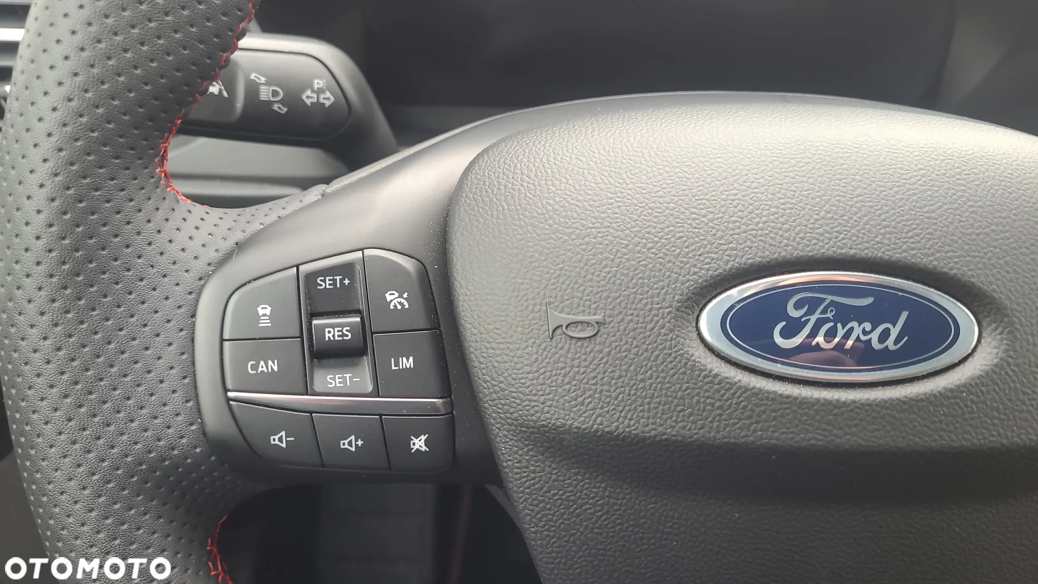Ford Focus 1.0 EcoBoost mHEV ST-Line X - 15