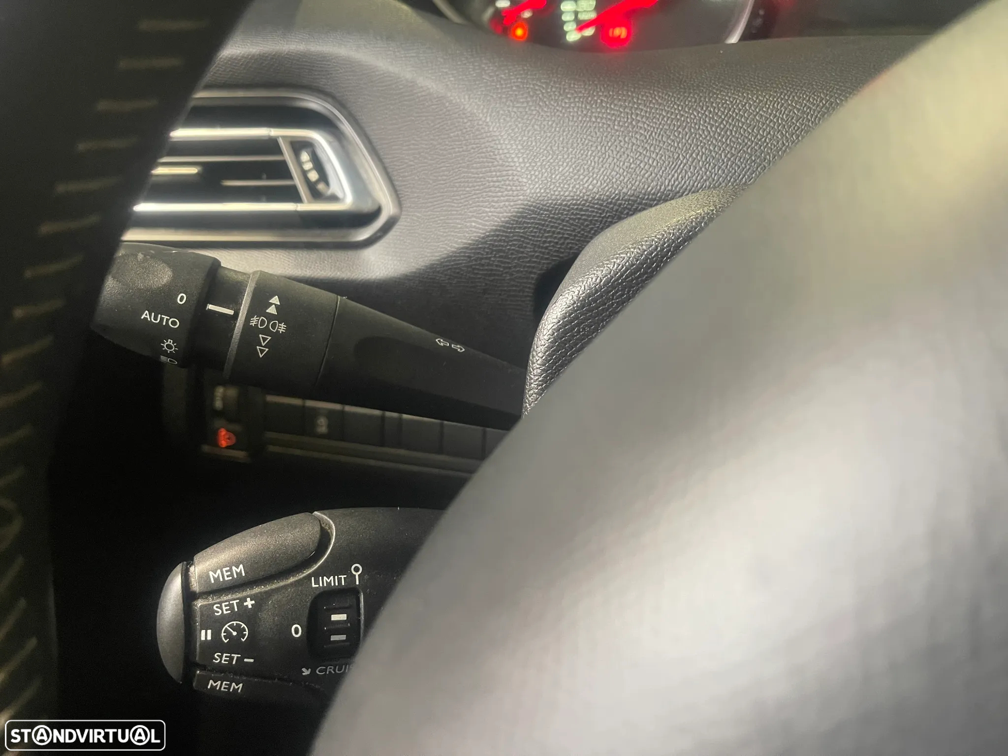 Peugeot 308 SW 1.5 BlueHDi Style - 34
