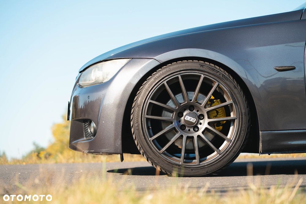 BMW Seria 3 330i xDrive - 15