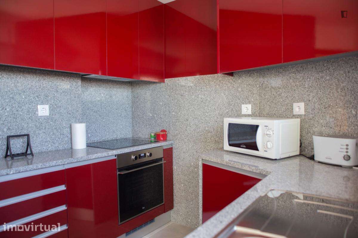 Quarto - localizado em Paranhos Porto - Grande imagem: 5/13