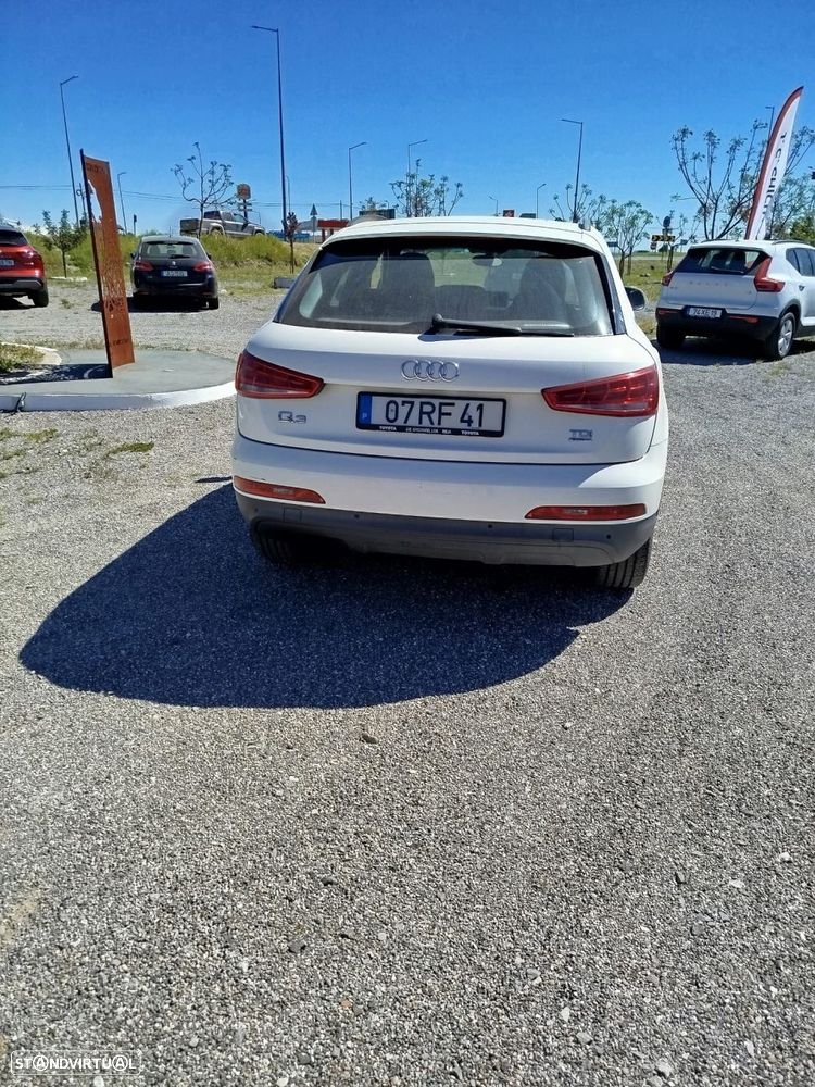 Audi Q3 2.0 TDI quattro S-tronic - 4