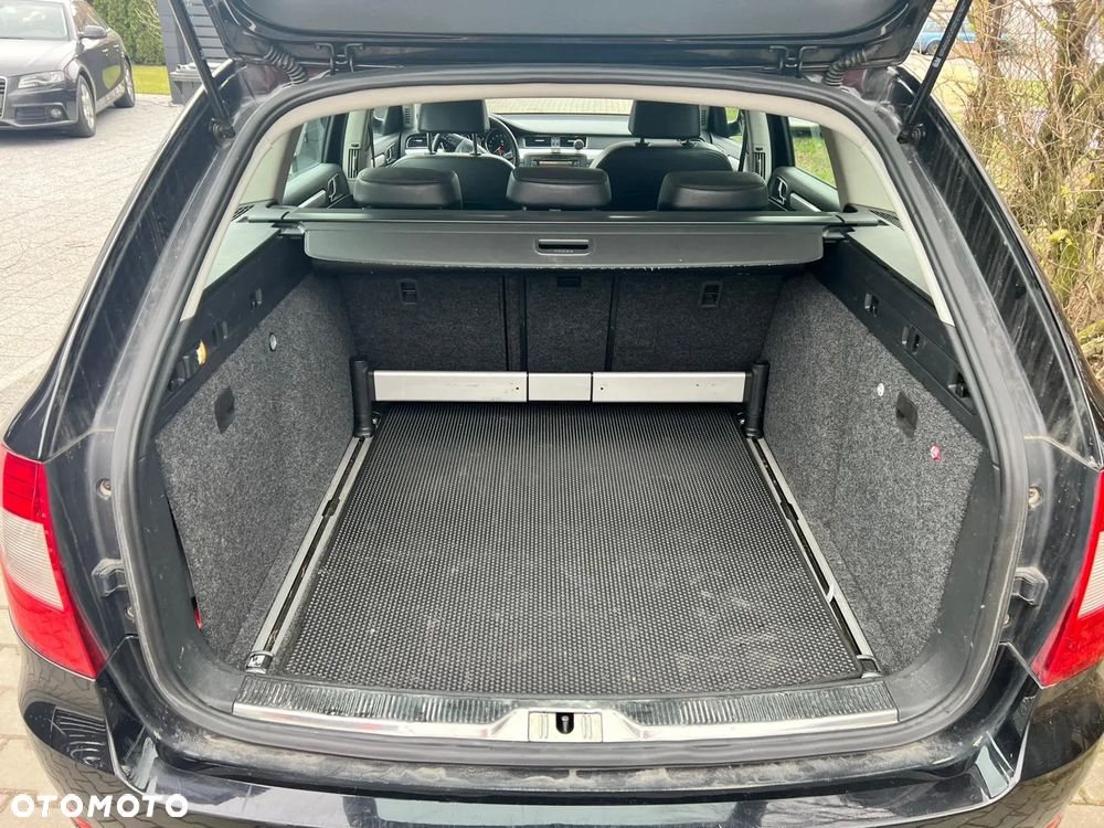 Skoda Superb 2.0 TDI DSG Elegance - 4