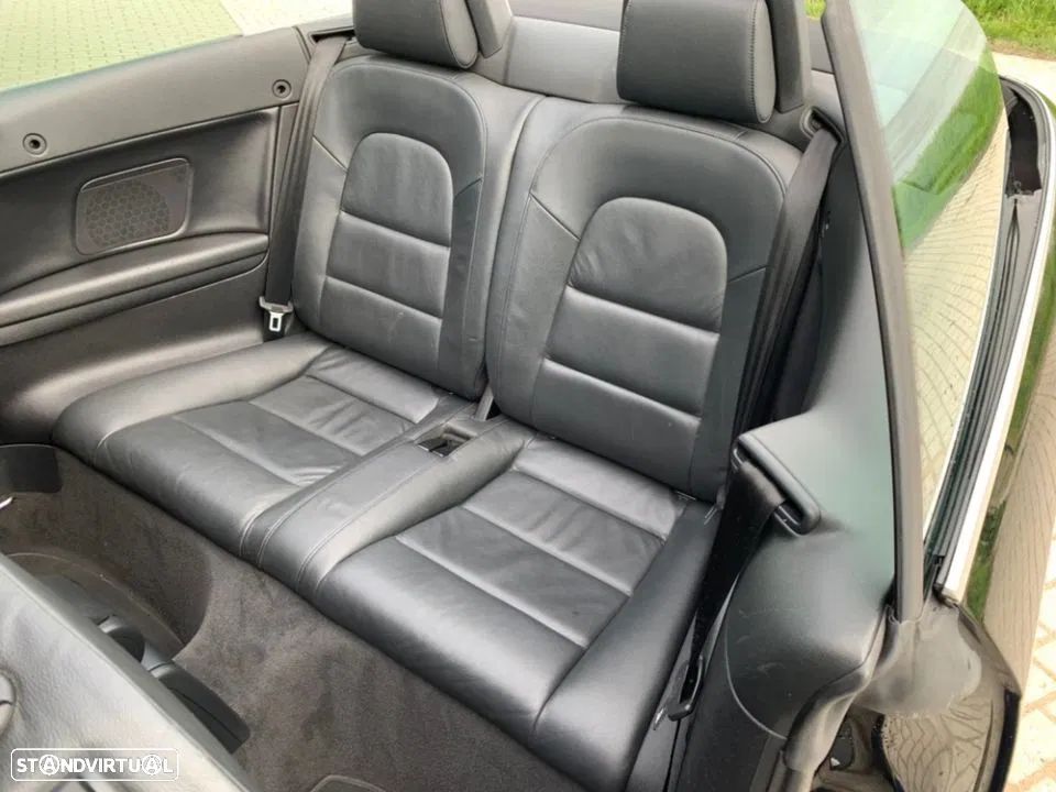 Audi A3 Cabrio 1.6 TDi DPF Attraction - 20