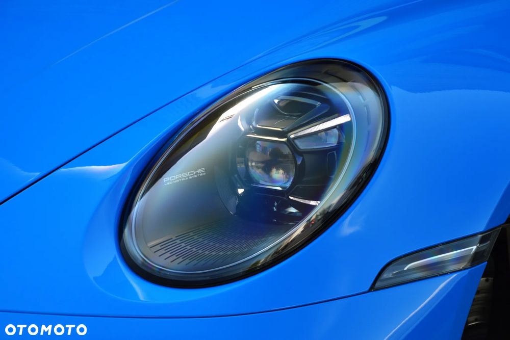 Porsche 911 Carrera 4S - 10