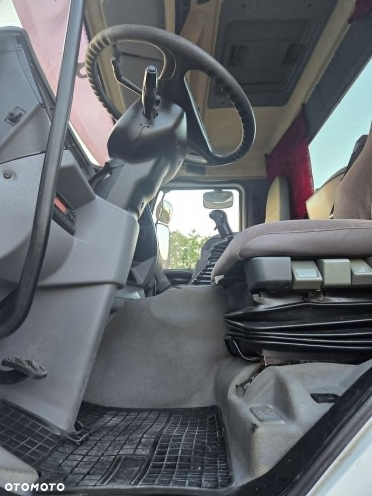 Renault Kerax - 19