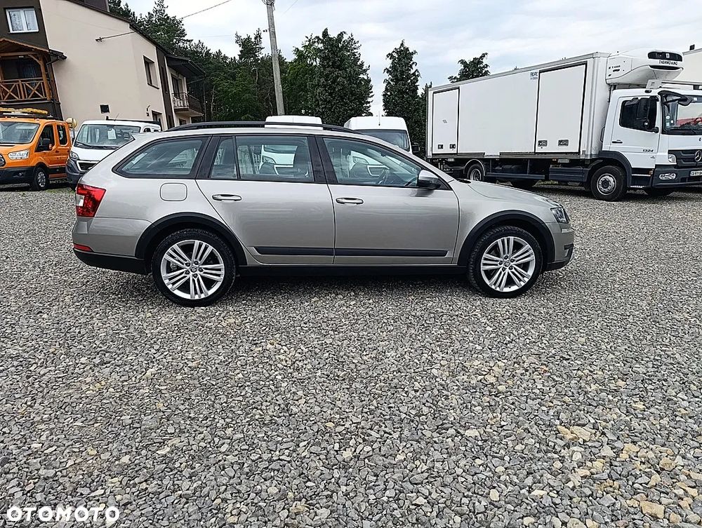 Skoda Octavia Scout 2.0 TDI 4x4 DSG - 4