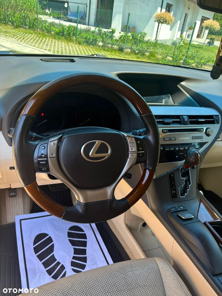 Lexus RX - 10