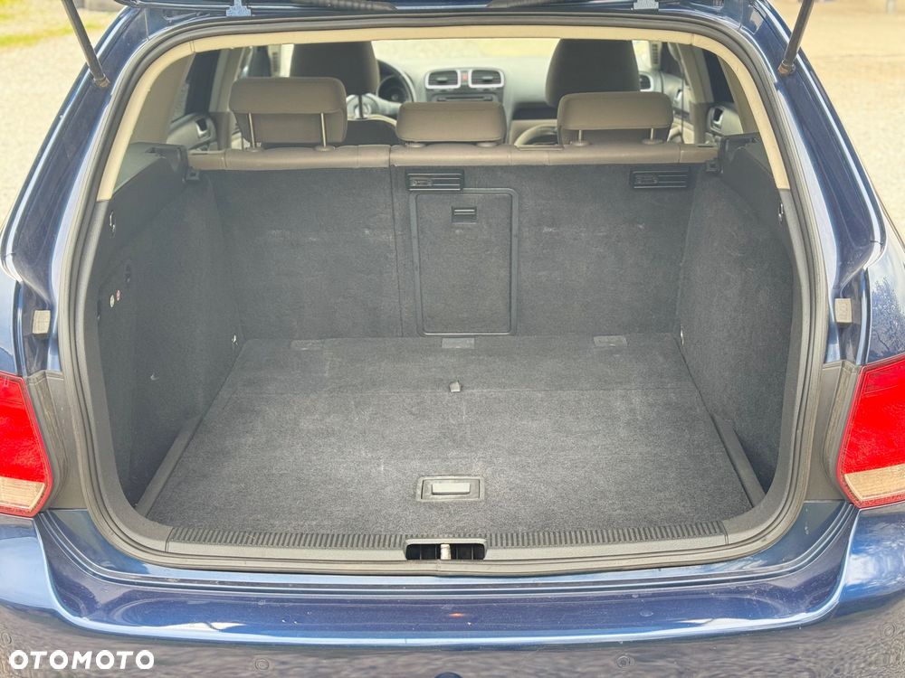 Volkswagen Golf Variant - 10