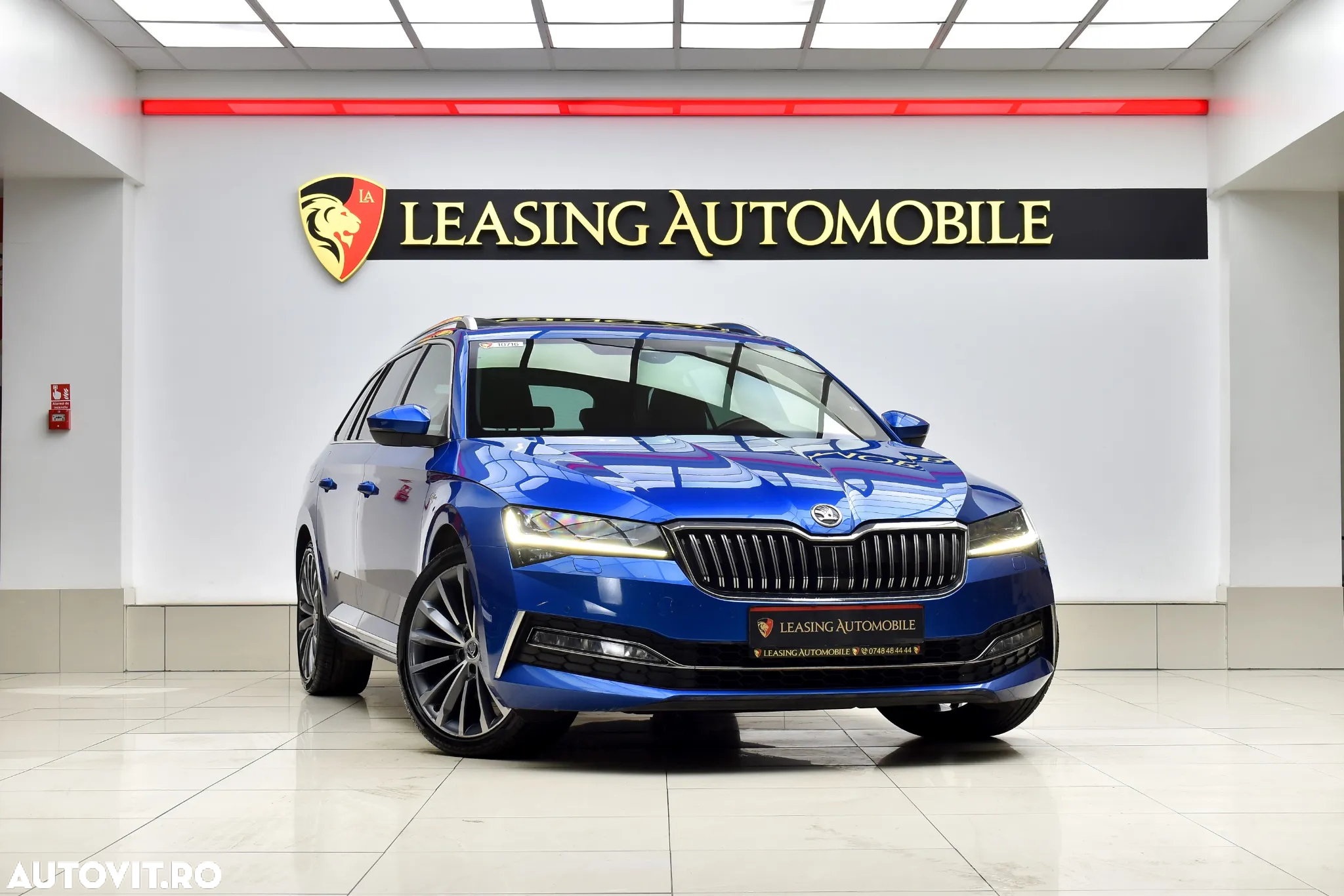 Skoda Superb Combi 2.0 TDI 4X4 DSG Laurin & Klement - 4