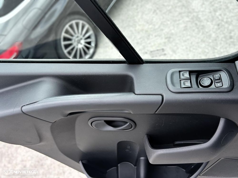 Renault Master L2H2 GRAND CONFORT DCI 135cv BVM6 - 11