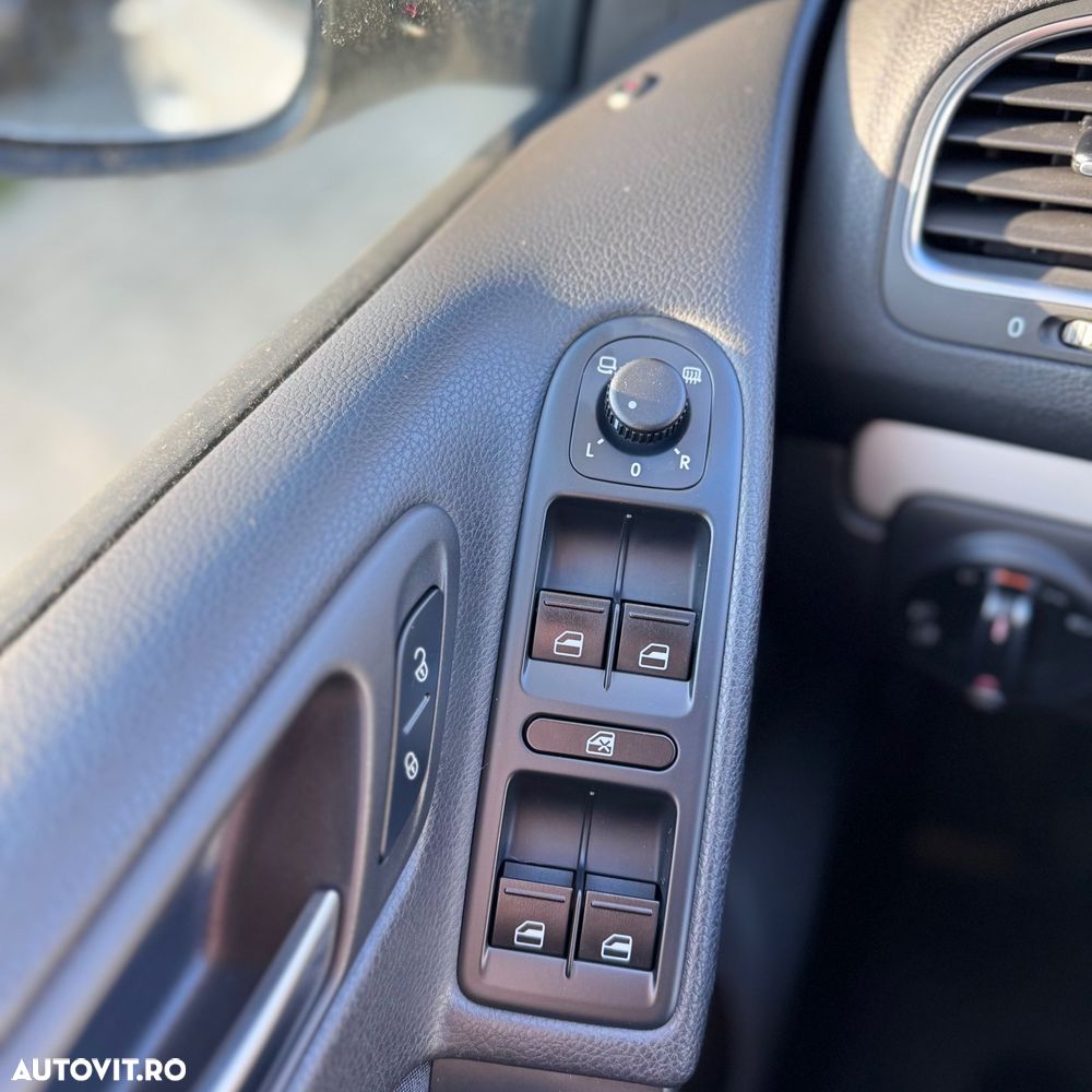 Volkswagen Golf 1.6 TDI DPF Team - 12