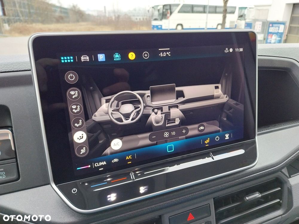 Volkswagen Crafter Crafter 35 Furgon, silnik: 2,0 l  130 kW, skrzynia biegów: napęd 4MOTION, automatyczna 8-biegowa rozstaw osi: 3640 mm - 19