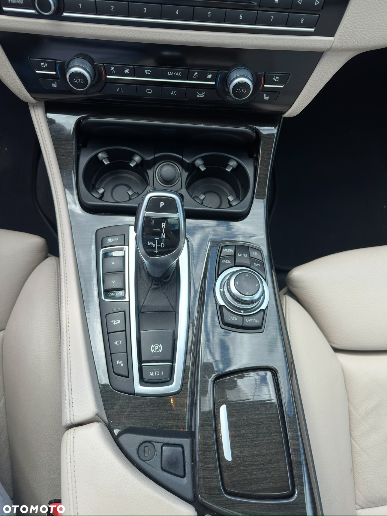BMW Seria 5 535i xDrive - 16