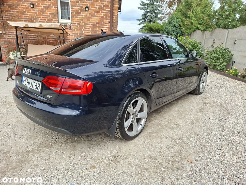 Audi A4 Limousine - 6