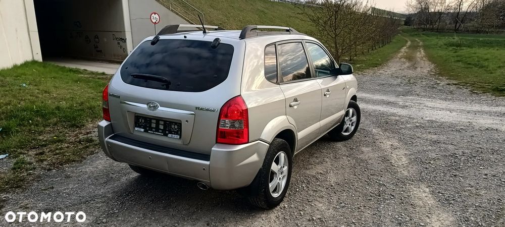 Hyundai Tucson 2.0 4WD GLS - 13