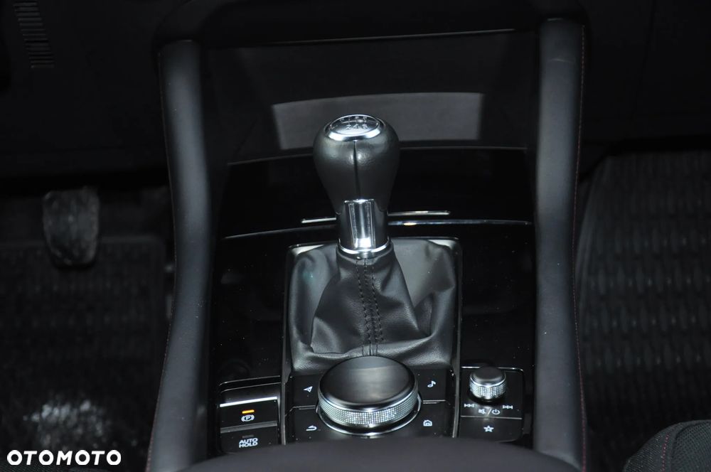 Mazda 3 e-SKYACTIV-G 2.0 M HYBRID 150 HOMURA - 34