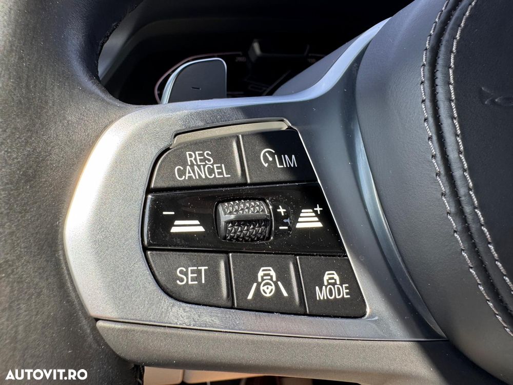BMW X6 xDrive40i AT MHEV - 34