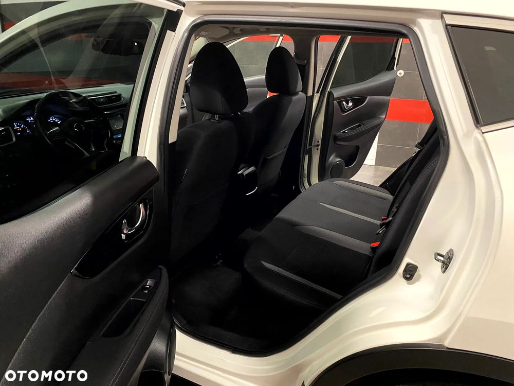 Nissan Qashqai 1.6 dCi Xtronic TEKNA+ - 22