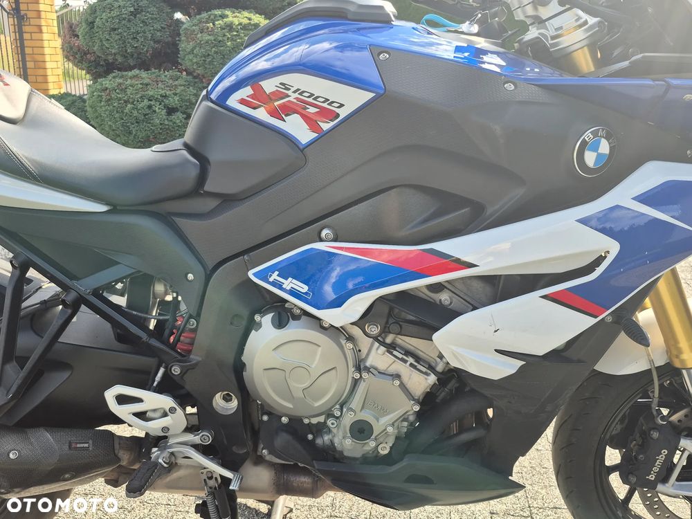 BMW XR - 9