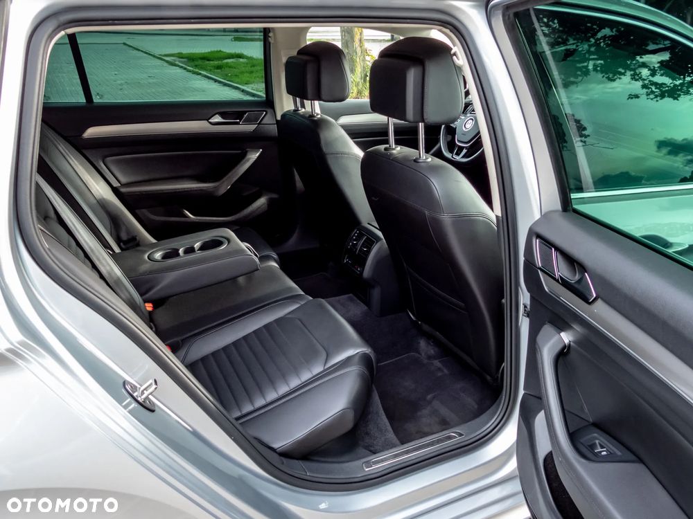 Volkswagen Passat 2.0 TDI BMT SCR 4Mot Highline DSG7 - 25