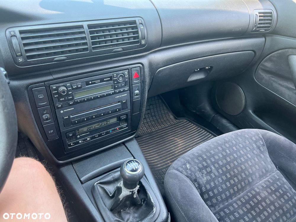 Volkswagen Passat 1.9 TDI Trendline - 15