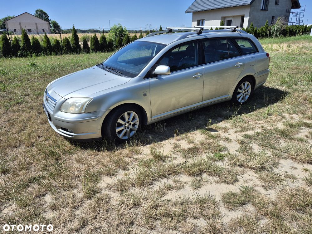 Toyota Avensis - 5