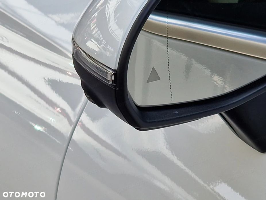 Mercedes-Benz GLC - 9