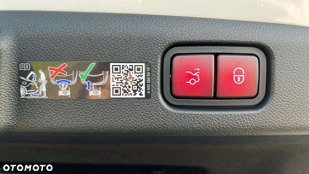 Mercedes-Benz Klasa E 220 d 4-Matic AMG - 20