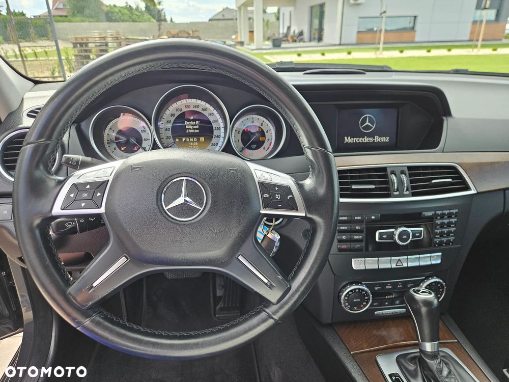 Mercedes-Benz Klasa C 200 (BlueEFFICIENCY) 7G-TRONIC Elegance - 32