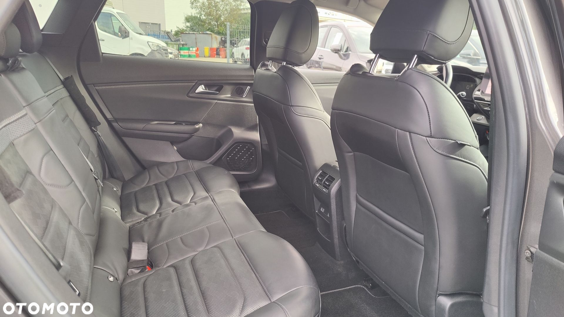 Citroën C5X 1.6 PureTech Shine Pack EAT8 - 7