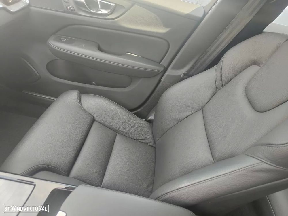 Volvo V60 2.0 T6 AWD TE Plus Bright — fotografia 8