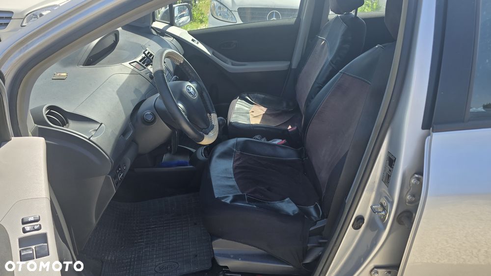 Toyota Yaris 1.0 Luna - 14