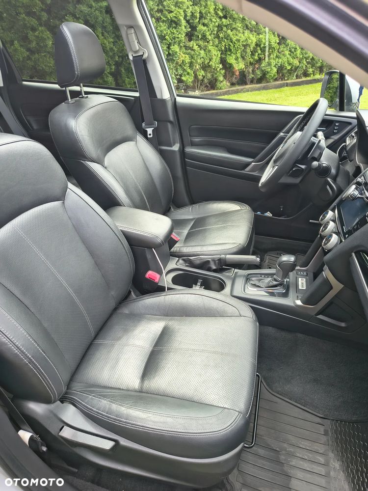 Subaru Forester 2.0 XT Platinum Lineartronic - 20