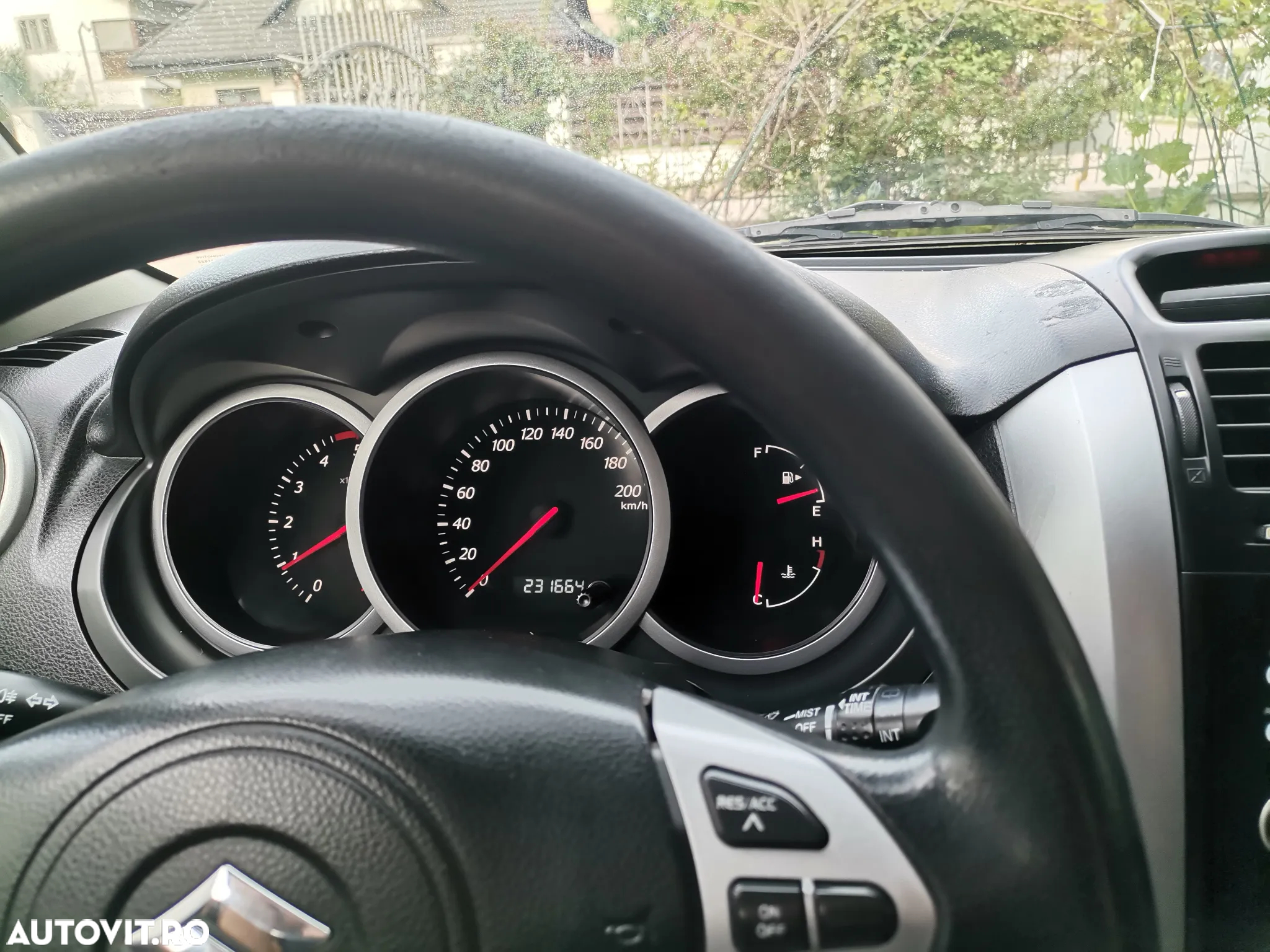Suzuki Grand Vitara 1.9 DDiS Comfort - 8