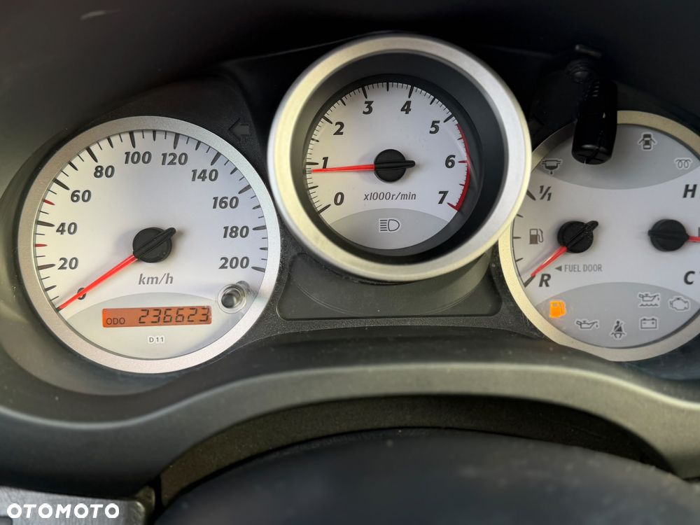Toyota RAV4 2.0 D-4D Prestige - 39