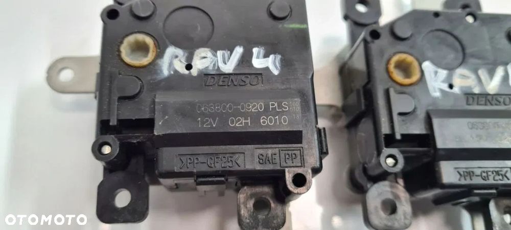 SILNICZEK NAGRZEWNICY TOYOTA RAV4 III - 7