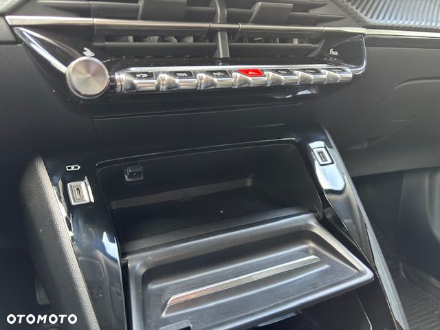 Peugeot 2008 1.2 PureTech Allure Pack S&S EAT8 - 12