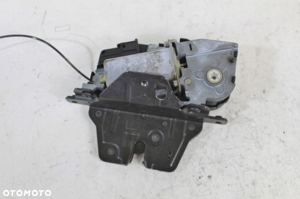 ZAMEK KLAPY TYŁ BMW X5 E53 7111008 - 3