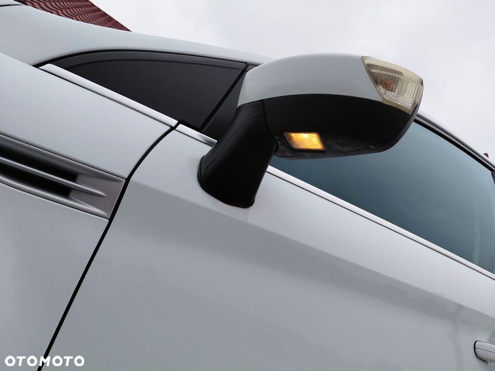 Ford Kuga 2.0 TDCi 2x4 Trend - 15
