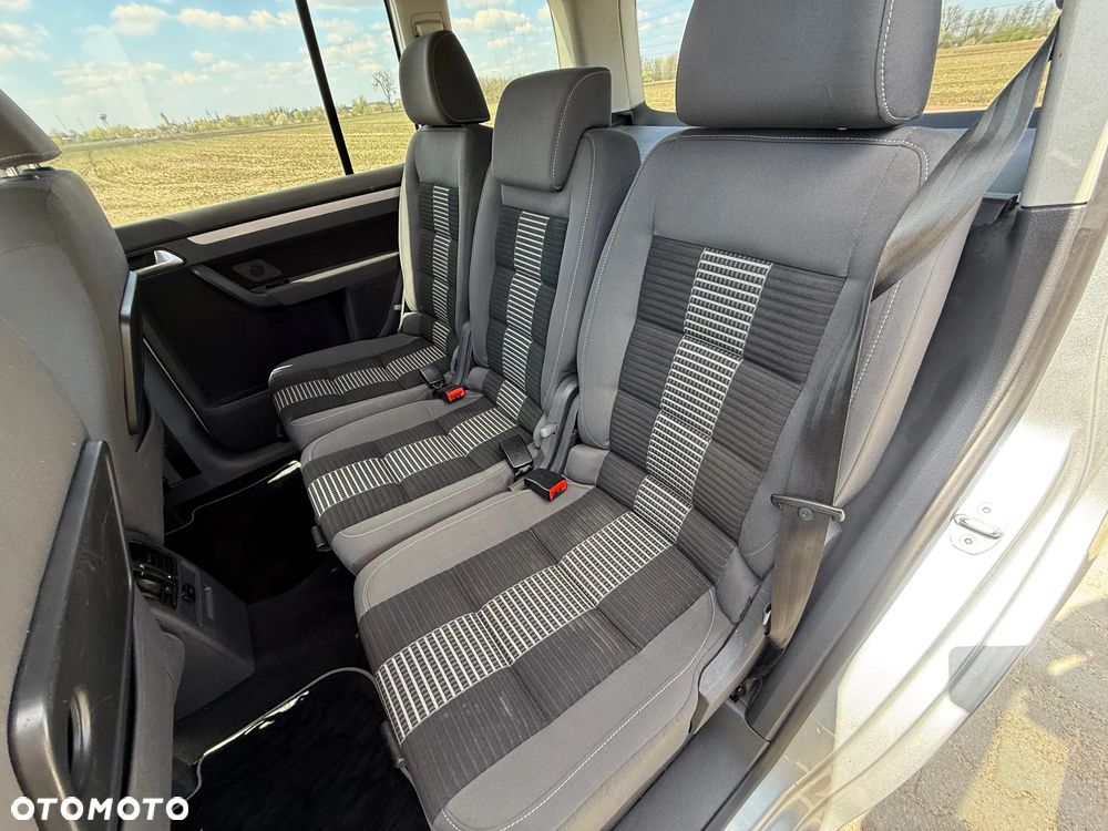 Volkswagen Touran 2.0 TDI DSG United - 15