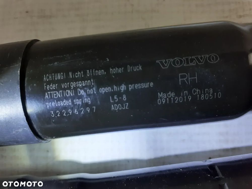 Volvo XC40 siłowniki tylnej klapy 17-21r - 6