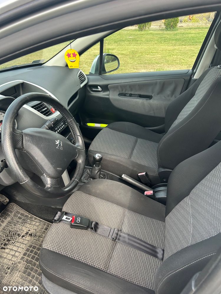 Peugeot 207 1.6 - 7