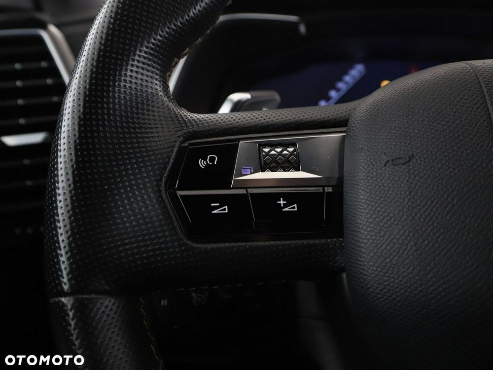 DS Automobiles DS 7 Crossback 1.6 PureTech Performance Line + - 32