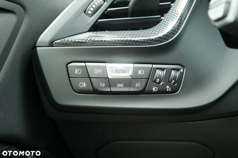 BMW Seria 2 - 18