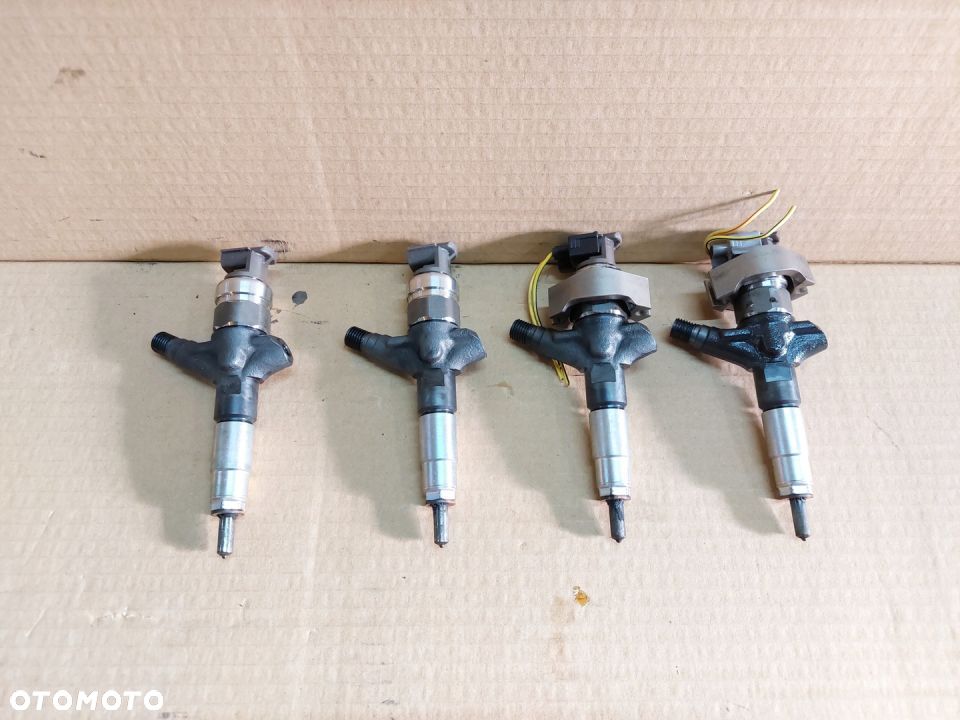 SUBARU OUTBACK FORESTER WTRYSK WTRYSKIWACZ 2.0 BOX - 1