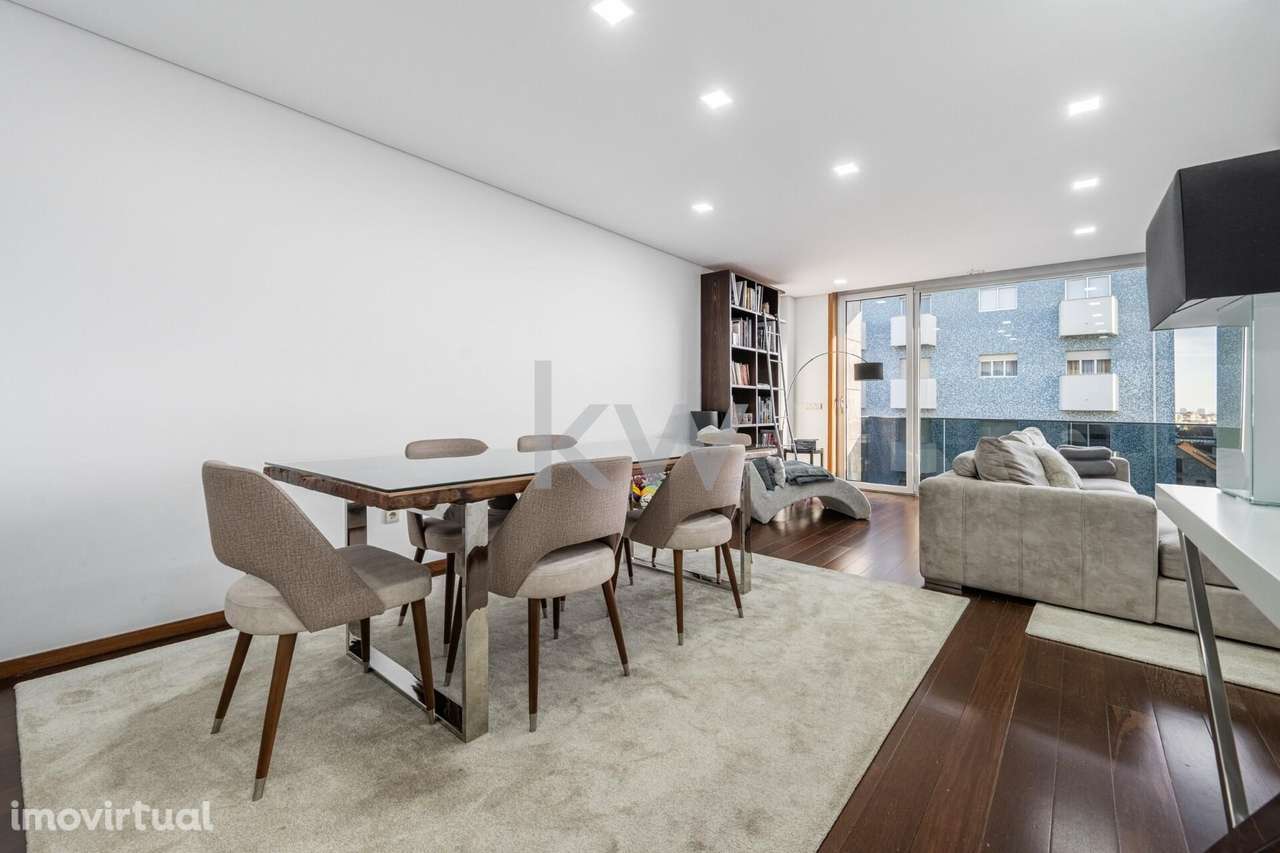 Fantástico apartamento T1 duplex remodelado e transformado em T4 - Grande imagem: 5/42