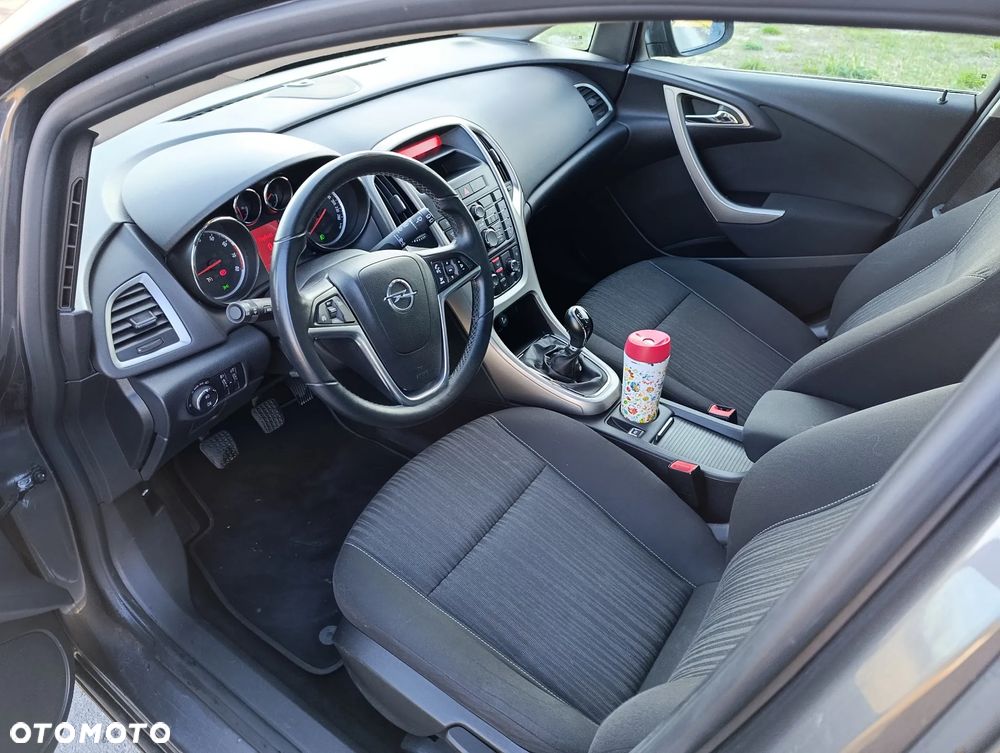 Opel Astra 1.6 Catch me - 10