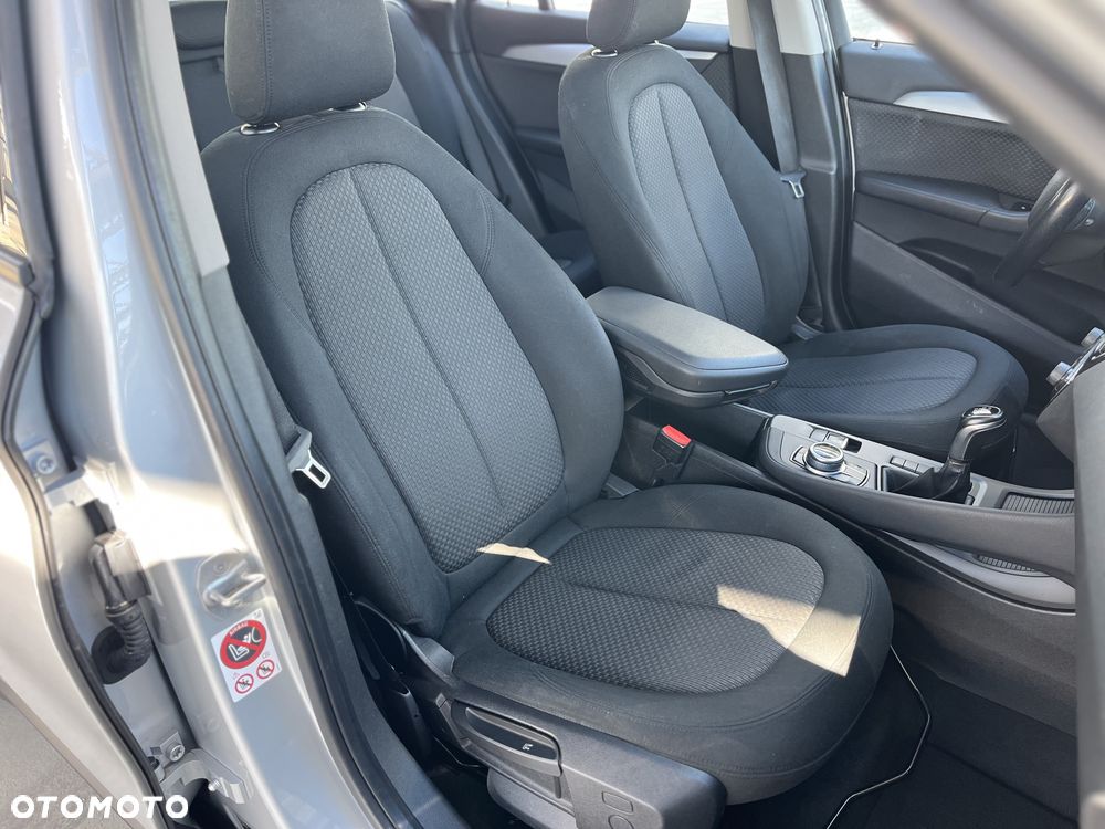 BMW X1 sDrive18d - 26